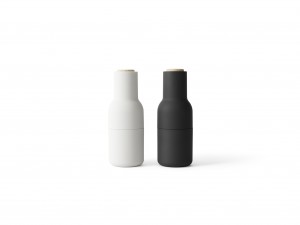Menu Bottle Grinder Ash Carbon mit Holzrad 2er SET Salz- und Pfeffermühle